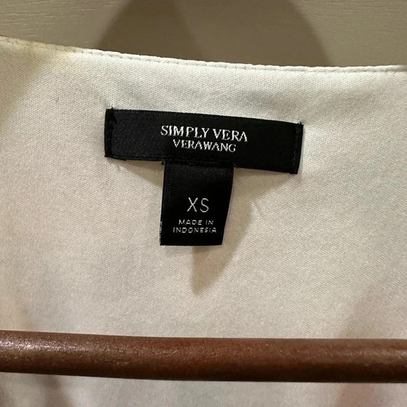 Simply Vera Floral Dress- women’s XS - Picture 4 of 5